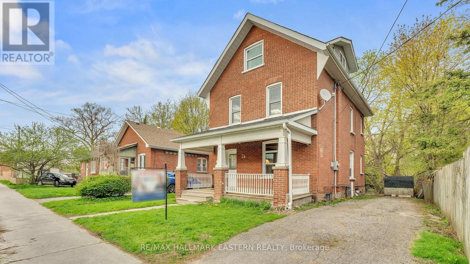 24 Aylmer Street, Peterborough Central (South), Ontario  K9J 3H5 - Photo 2 - X12133802