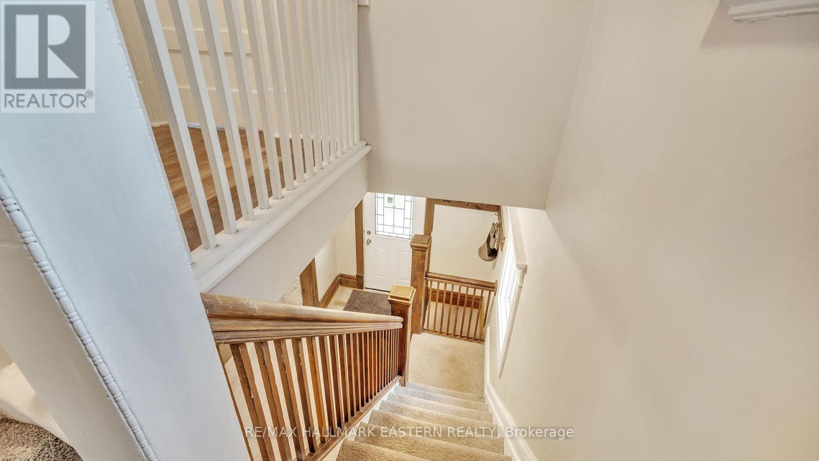 24 Aylmer Street, Peterborough Central (South), Ontario  K9J 3H5 - Photo 35 - X12133802