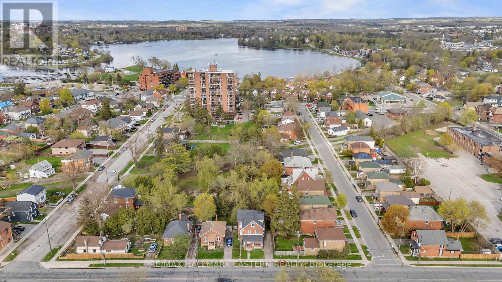 24 Aylmer Street, Peterborough Central (South), Ontario  K9J 3H5 - Photo 42 - X12133802