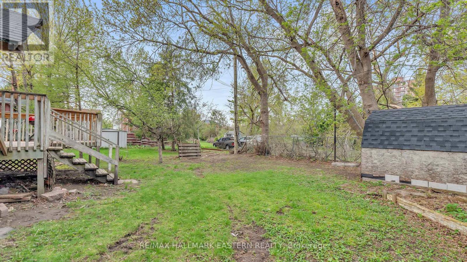 24 Aylmer Street, Peterborough Central (South), Ontario  K9J 3H5 - Photo 45 - X12133802