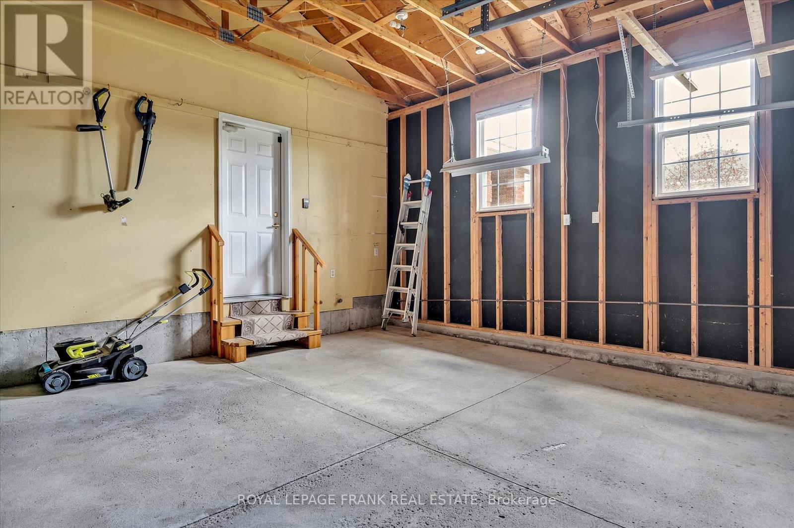1606 Ramblewood Drive, Peterborough West (South), Ontario  K9K 2C5 - Photo 31 - X12133904