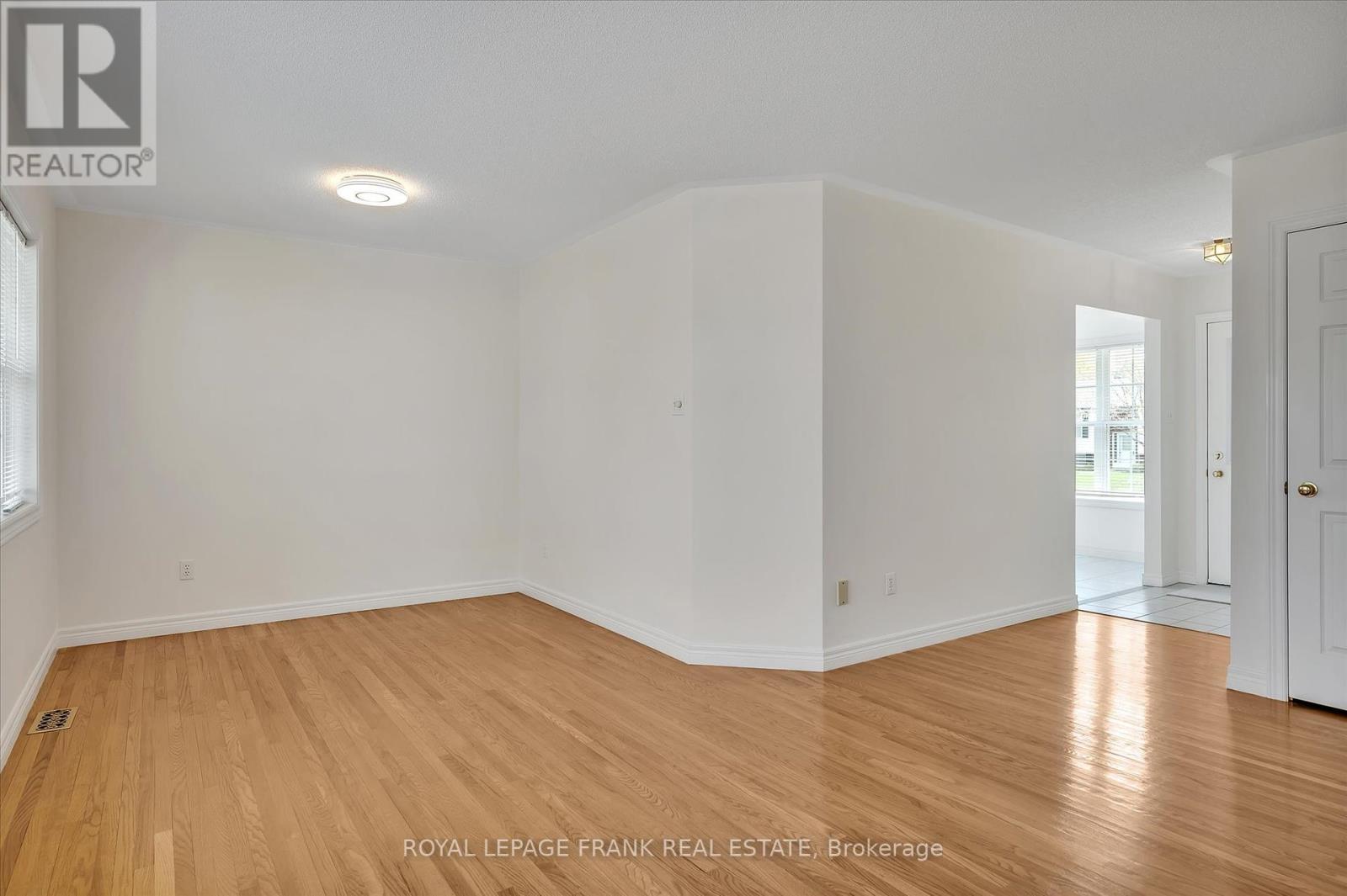 1606 Ramblewood Drive, Peterborough West (South), Ontario  K9K 2C5 - Photo 8 - X12133904