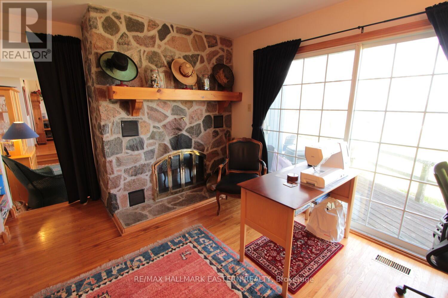 572 Round Lake Road, Havelock-Belmont-Methuen (Belmont-Methuen), Ontario  K0L 1Z0 - Photo 12 - X12134146