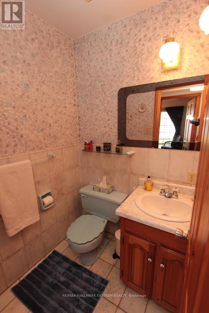 572 Round Lake Road, Havelock-Belmont-Methuen (Belmont-Methuen), Ontario  K0L 1Z0 - Photo 13 - X12134146