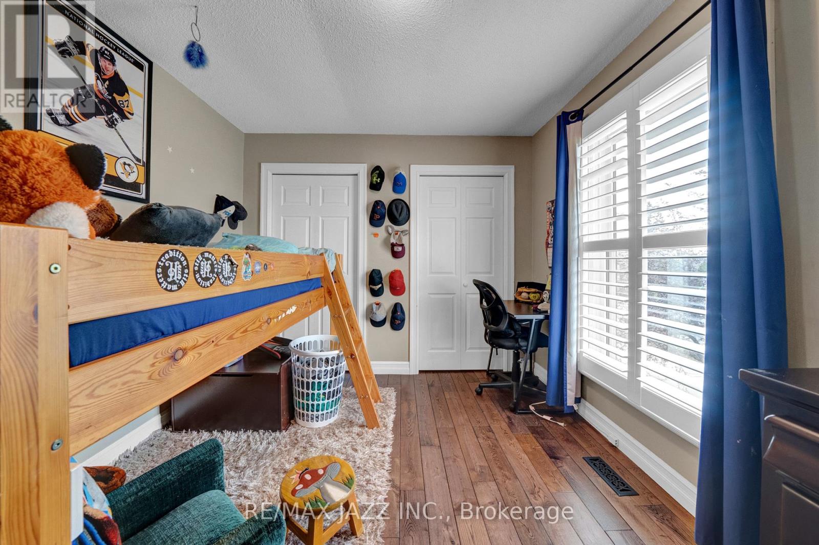 2046 Meadowview Road, Peterborough East (South), Ontario  K9L 1S4 - Photo 20 - X12134303
