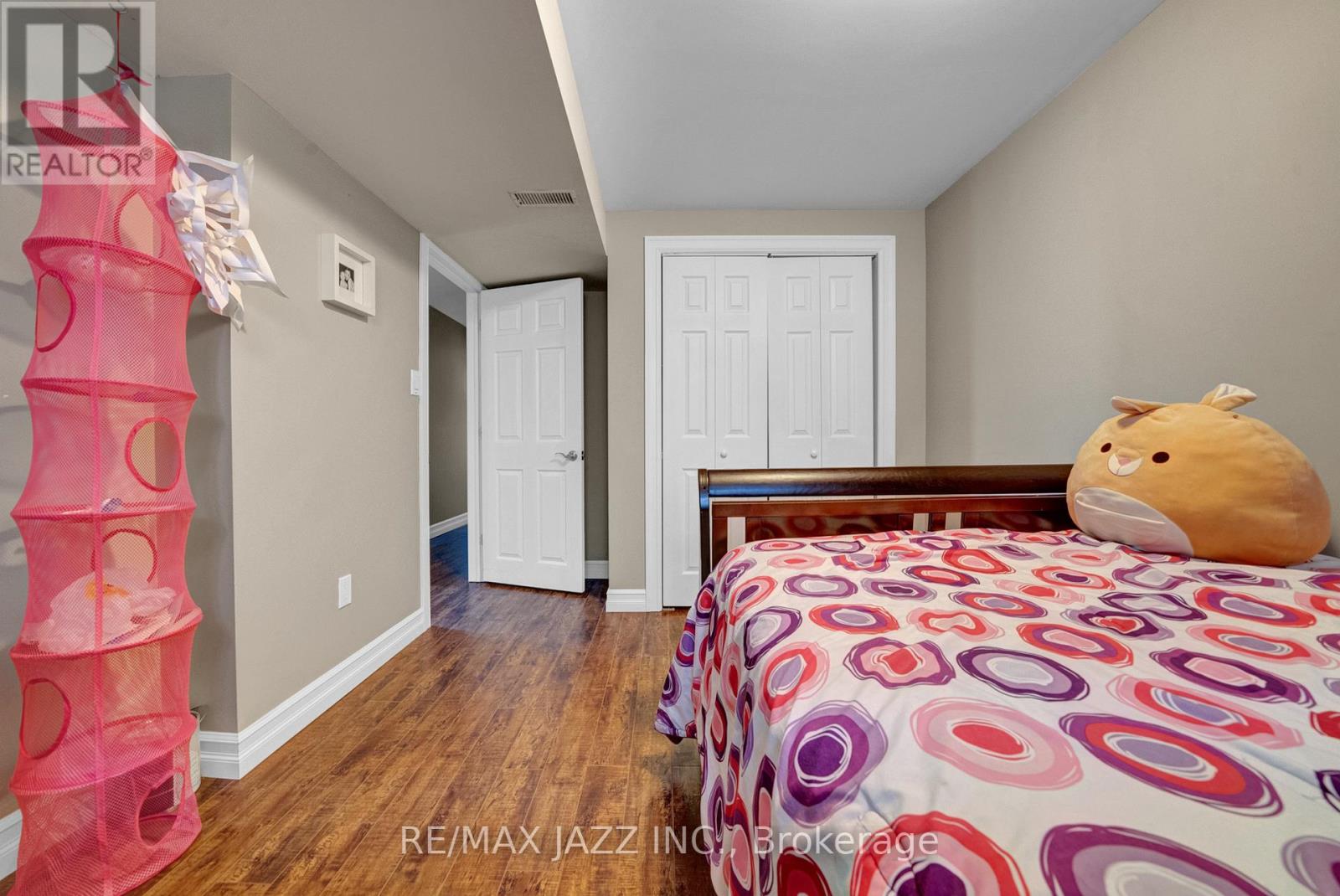 2046 Meadowview Road, Peterborough East (South), Ontario  K9L 1S4 - Photo 25 - X12134303