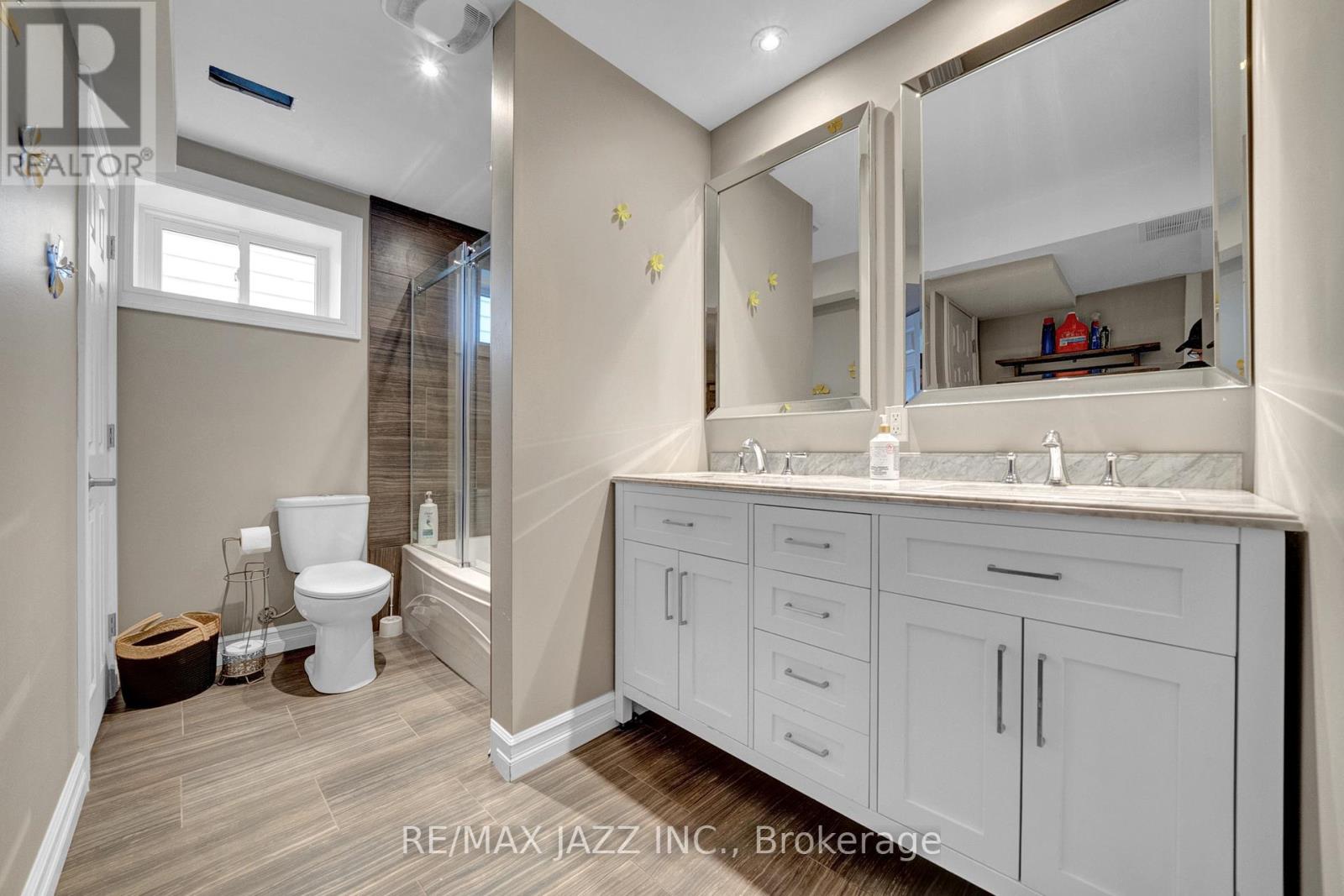 2046 Meadowview Road, Peterborough East (South), Ontario  K9L 1S4 - Photo 28 - X12134303