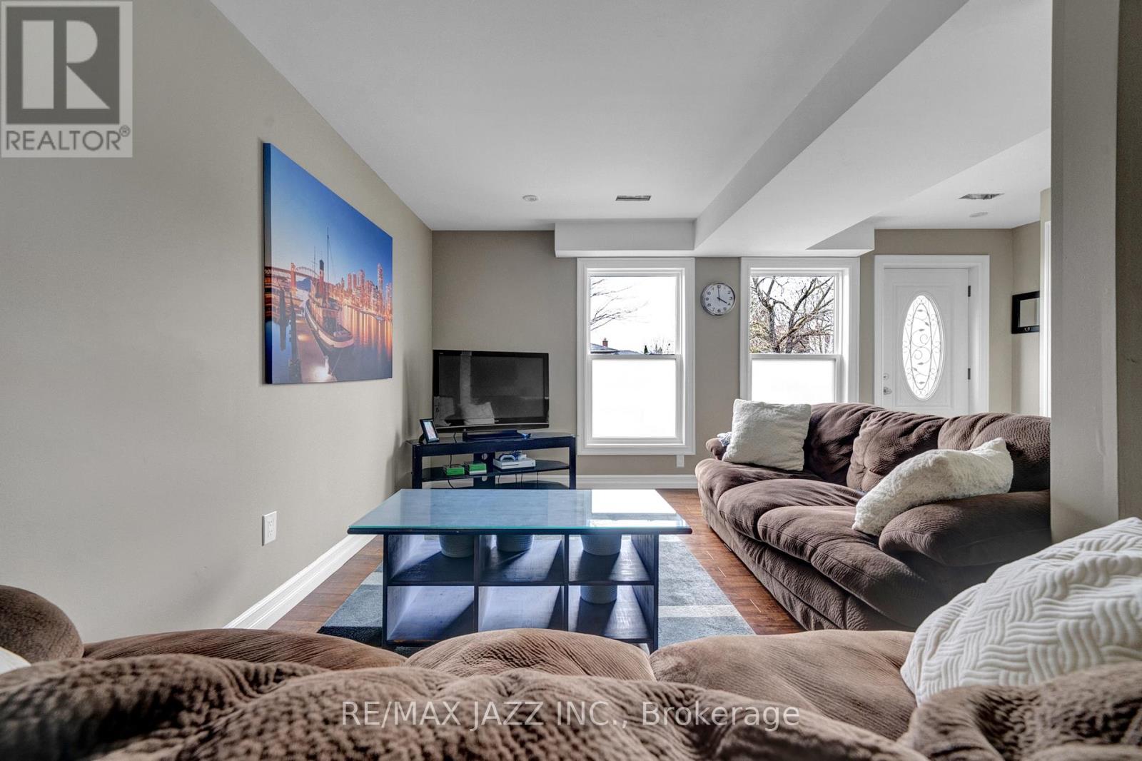 2046 Meadowview Road, Peterborough East (South), Ontario  K9L 1S4 - Photo 30 - X12134303