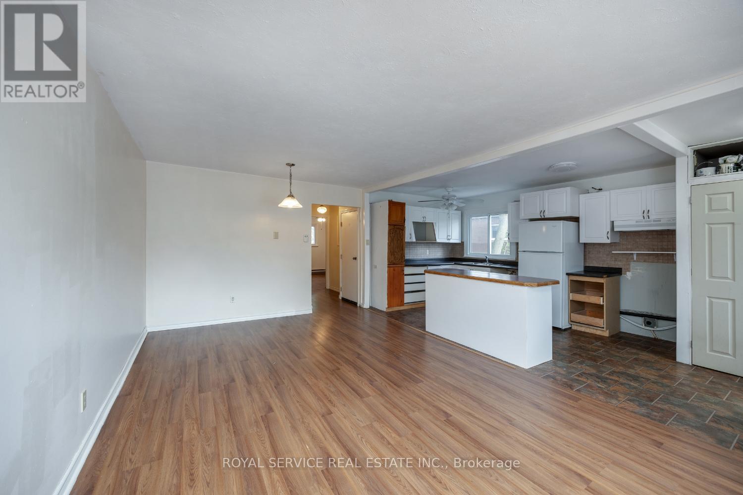 42 Alexander Avenue, Peterborough West (North), Ontario  K9J 6B4 - Photo 10 - X12134679