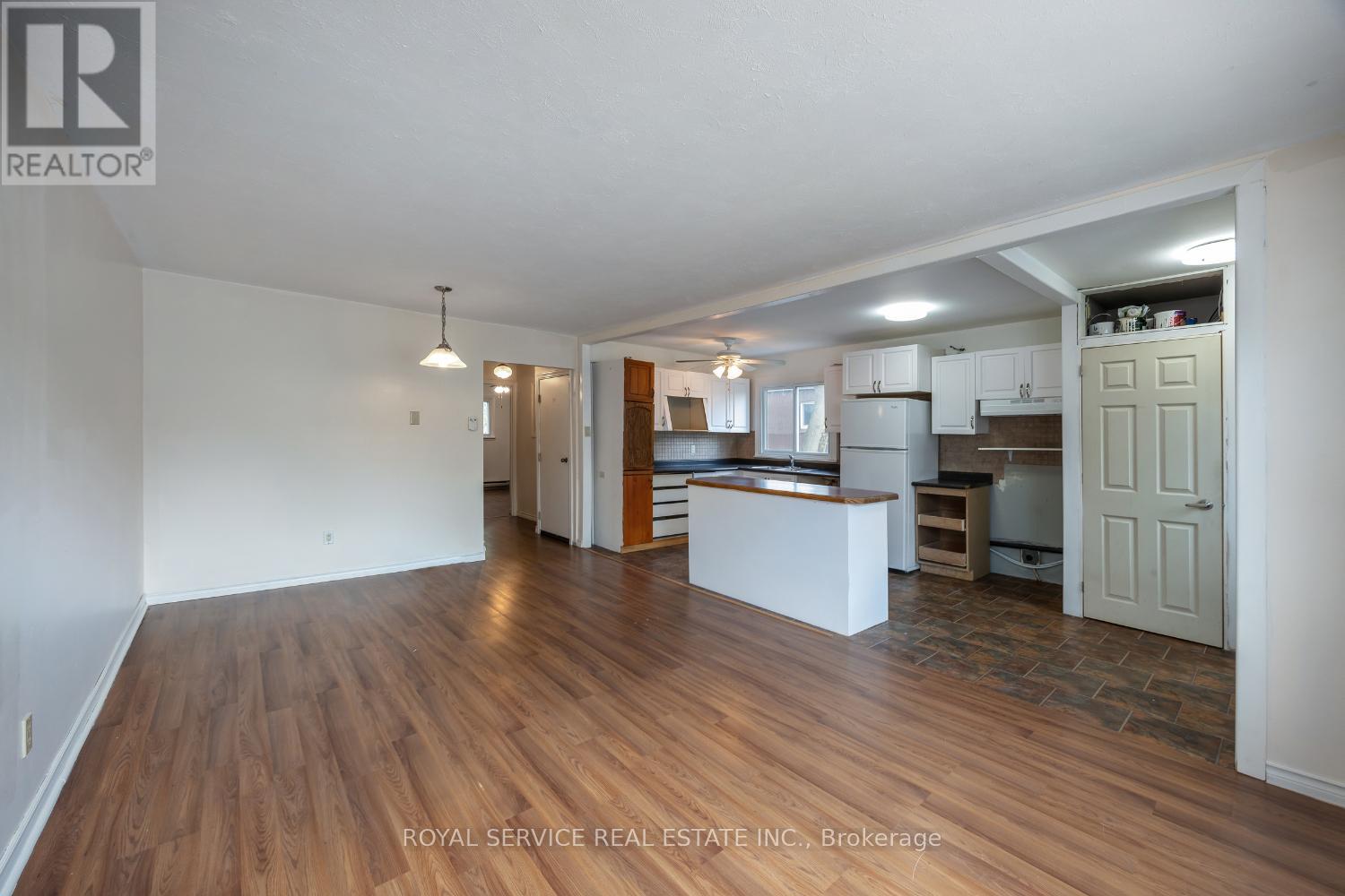 42 Alexander Avenue, Peterborough West (North), Ontario  K9J 6B4 - Photo 13 - X12134679