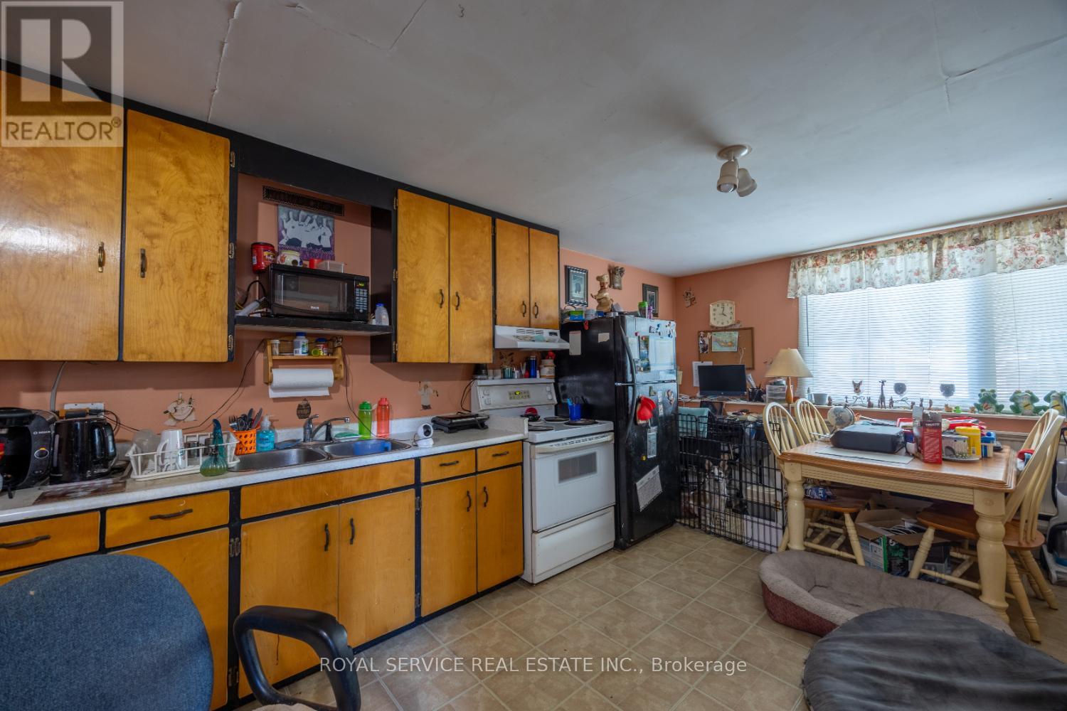 42 Alexander Avenue, Peterborough West (North), Ontario  K9J 6B4 - Photo 19 - X12134679