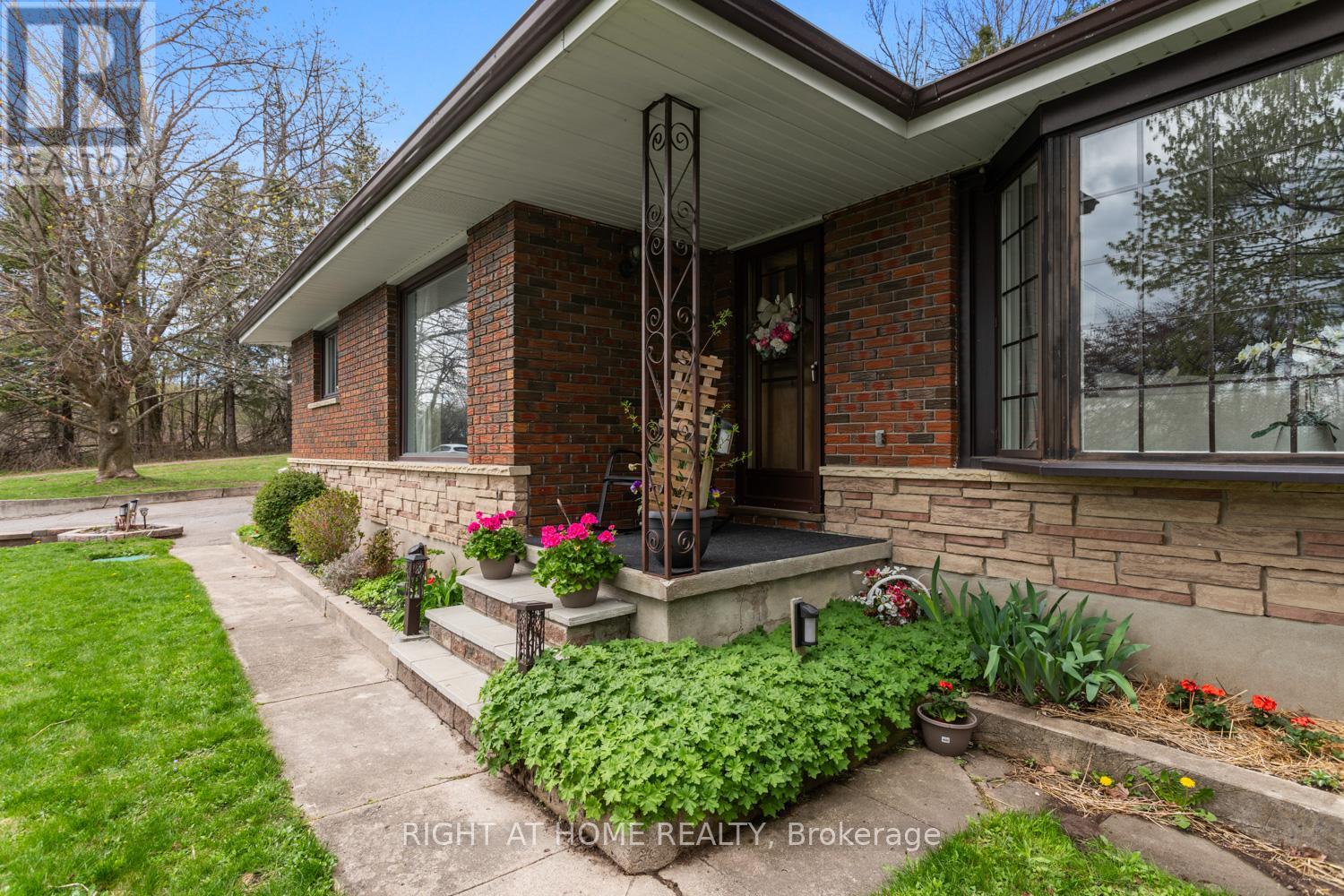 1480 Sharpe Line, Cavan Monaghan (Cavan Twp), Ontario  L0A 1C0 - Photo 3 - X12134464