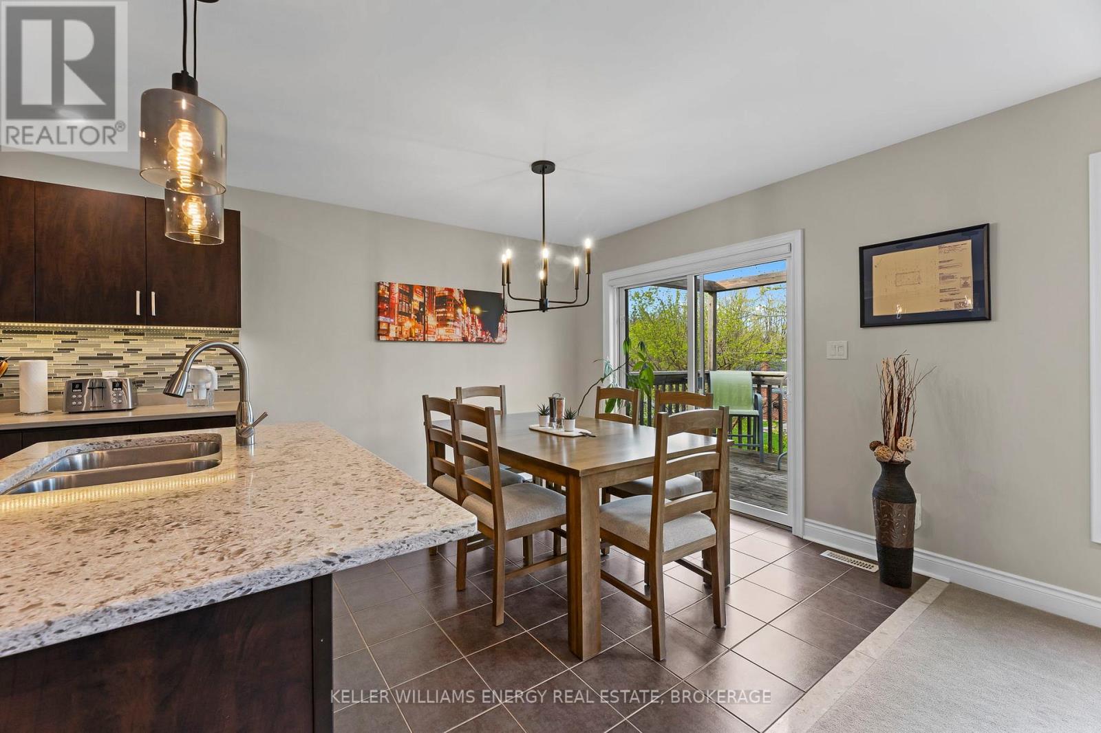 104 Bowen Drive, Peterborough North (North), Ontario  K9H 0B8 - Photo 6 - X12135070