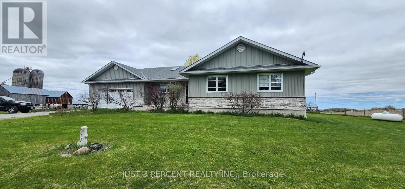 690 County Road 2, Otonabee-South Monaghan, Ontario  K0L 1B0 - Photo 3 - X12135341