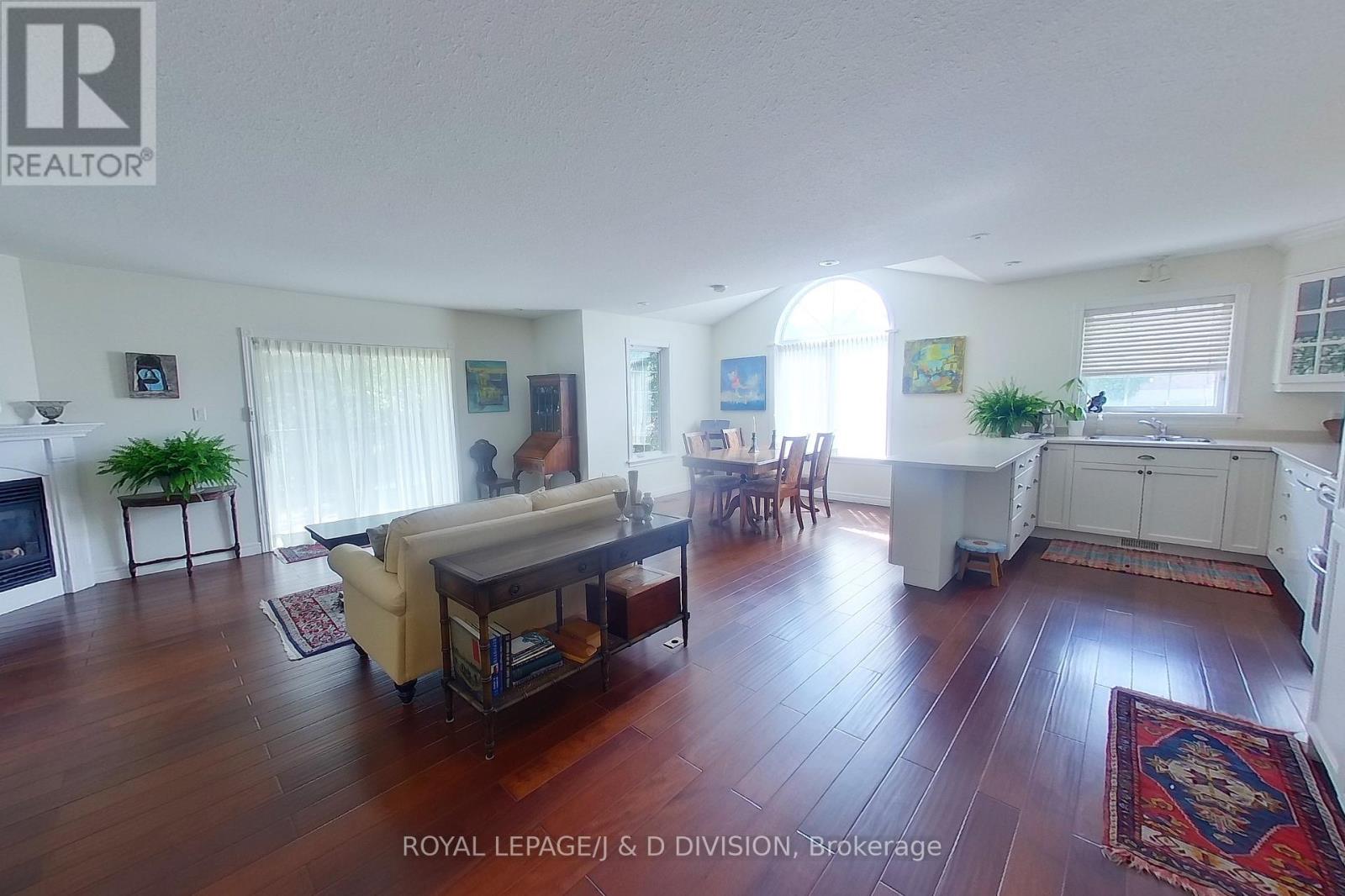 310 - 1742 Ravenwood Drive, Peterborough West (North), Ontario  K9K 2R5 - Photo 3 - X12135213