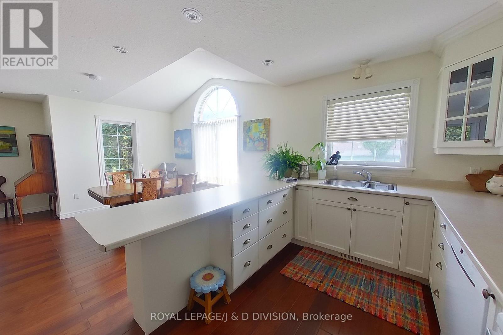 310 - 1742 Ravenwood Drive, Peterborough West (North), Ontario  K9K 2R5 - Photo 8 - X12135213
