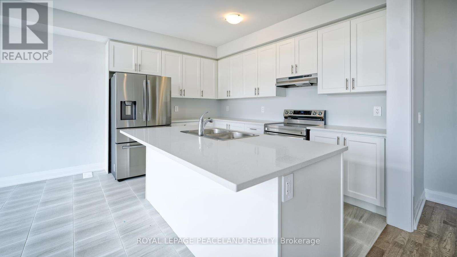 74 Butler Boulevard, Kawartha Lakes (Lindsay), Ontario  K9V 0R9 - Photo 12 - X12136089