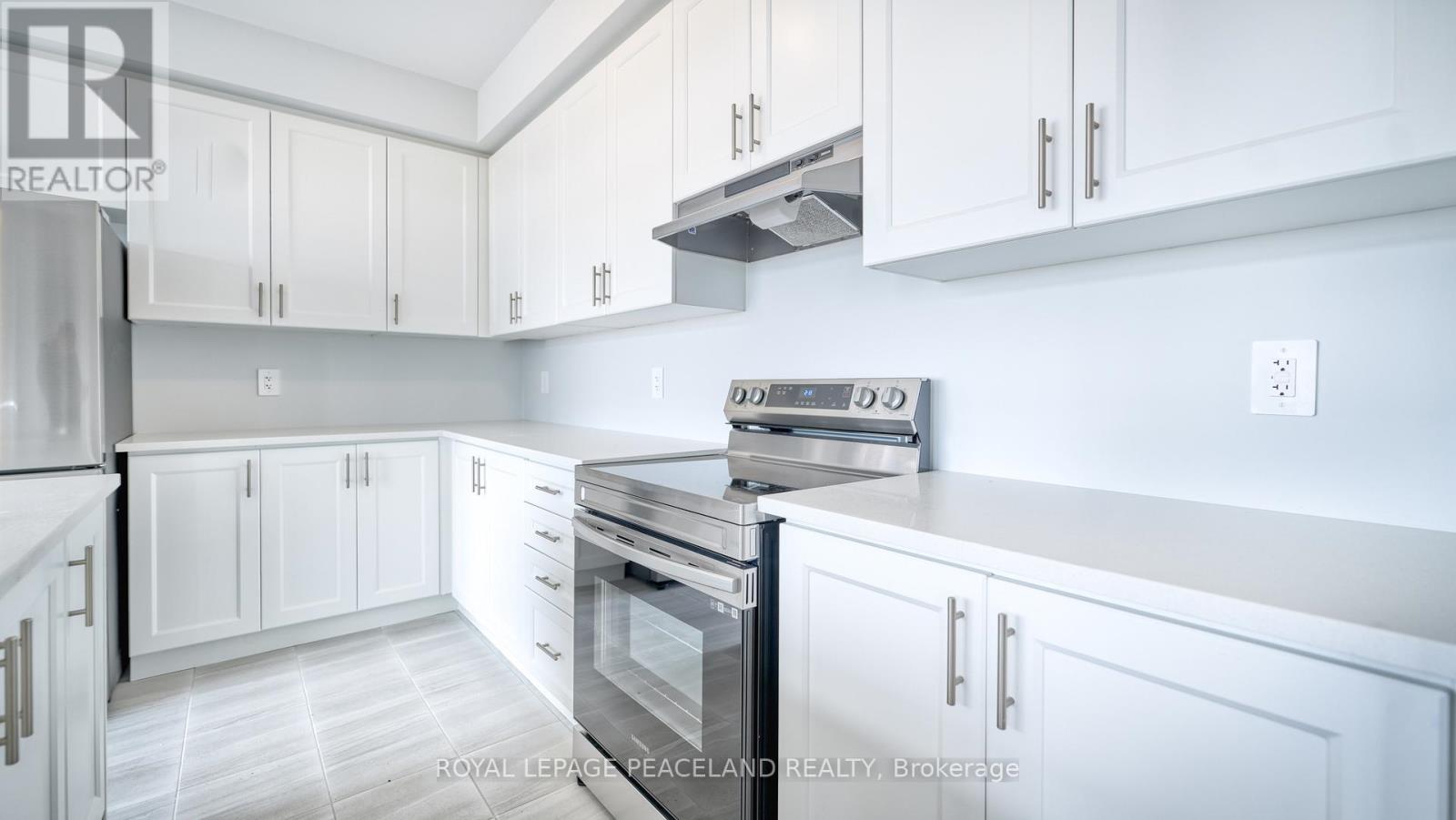 74 Butler Boulevard, Kawartha Lakes (Lindsay), Ontario  K9V 0R9 - Photo 14 - X12136089