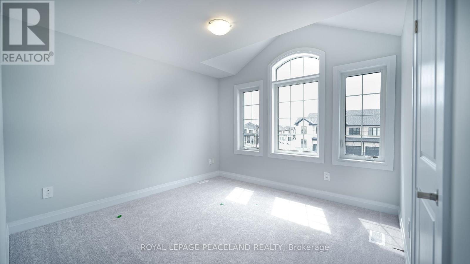 74 Butler Boulevard, Kawartha Lakes (Lindsay), Ontario  K9V 0R9 - Photo 33 - X12136089