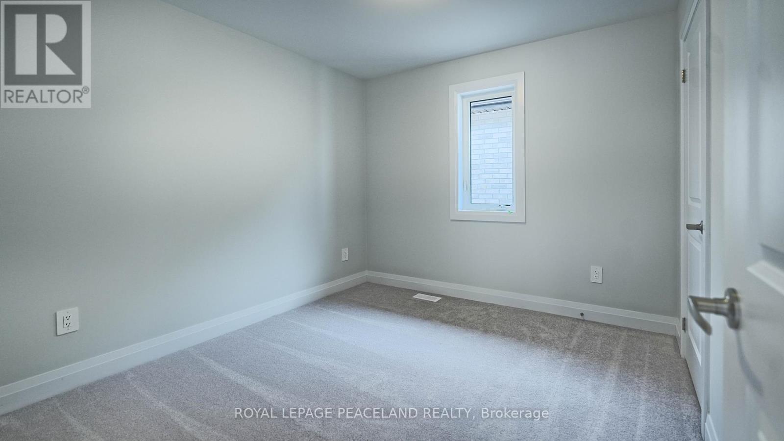 74 Butler Boulevard, Kawartha Lakes (Lindsay), Ontario  K9V 0R9 - Photo 35 - X12136089