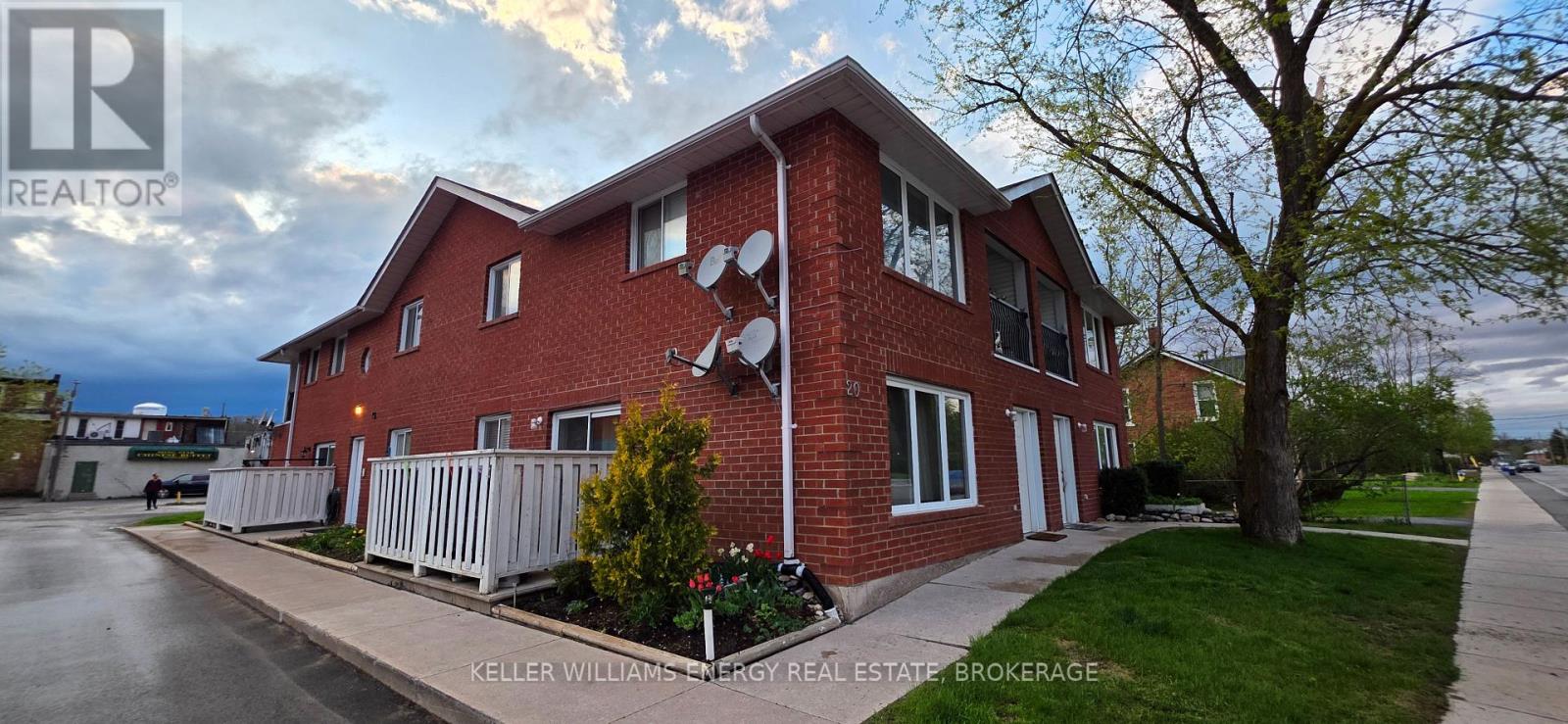 20 Doxsee Avenue N, Trent Hills (Campbellford), Ontario  K0L 1L0 - Photo 4 - X12136181