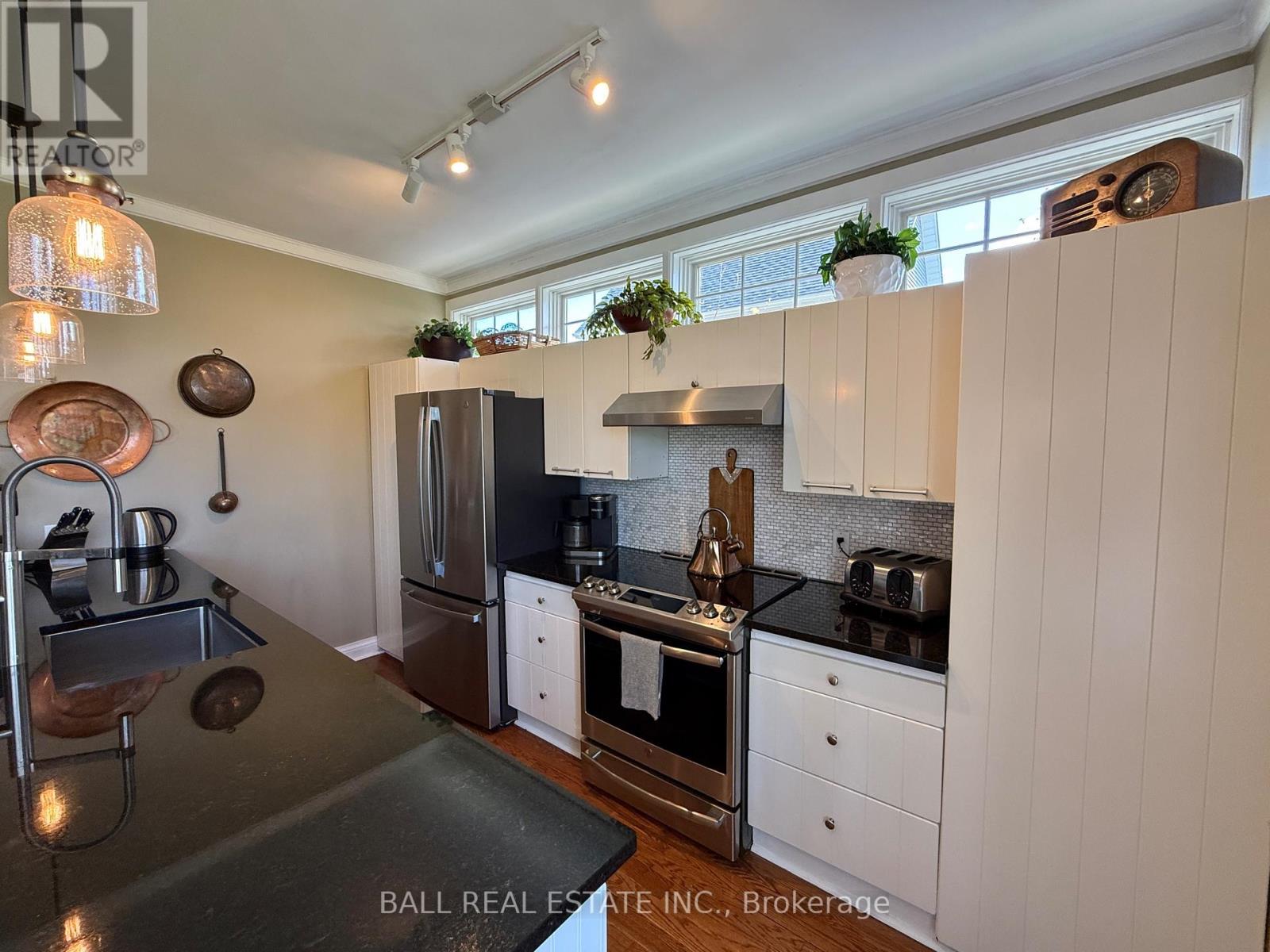 170 Queen Street, Selwyn, Ontario  K0L 2H0 - Photo 8 - X12136569