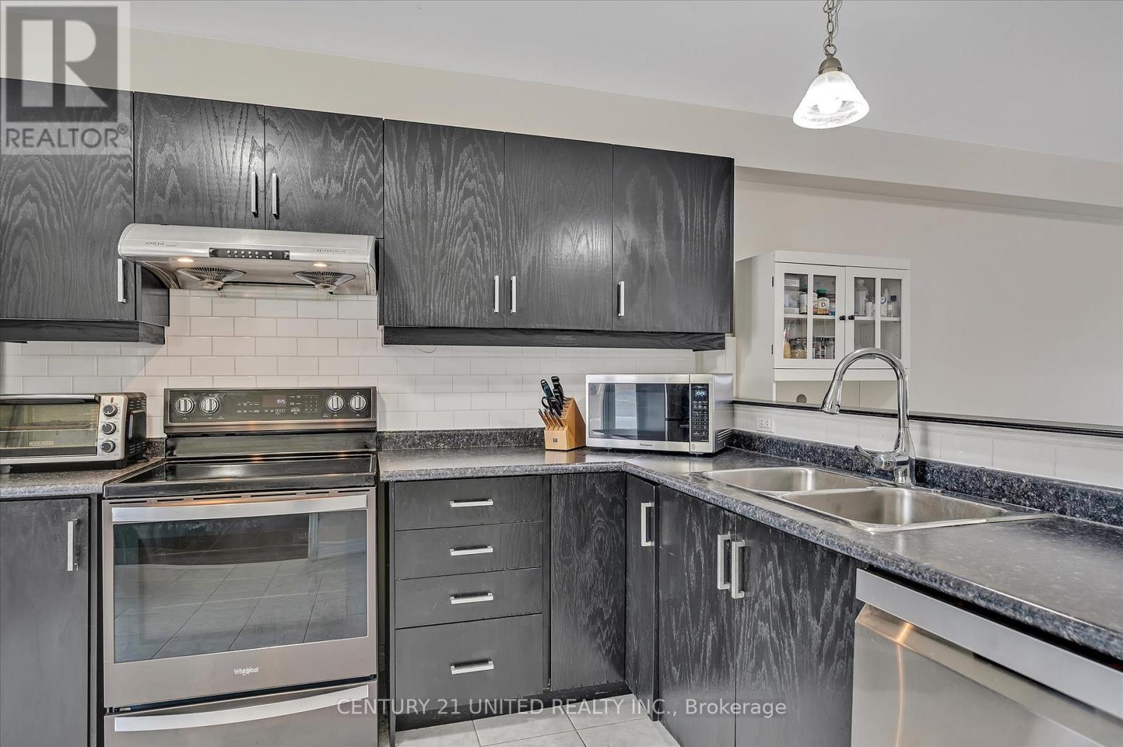 561 Grange Way, Peterborough North (North), Ontario  K9H 0G7 - Photo 9 - X12136595