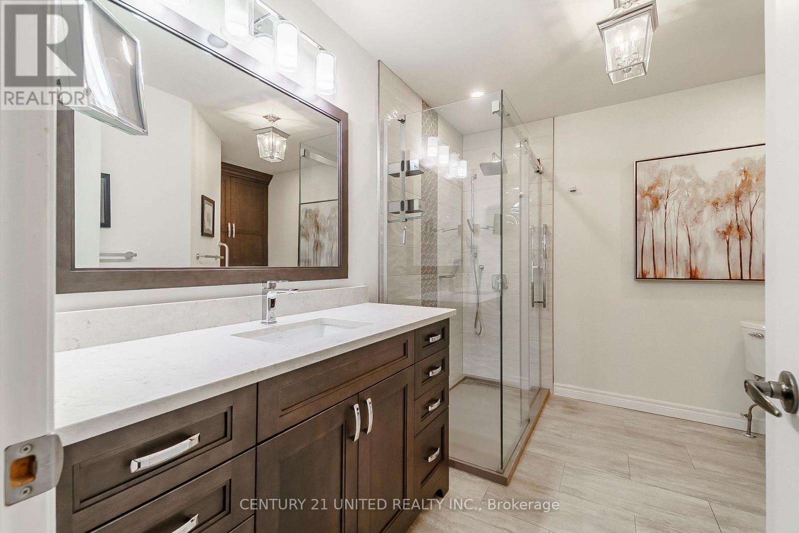 4 - 227 Carnegie Avenue, Peterborough North (University Heights), Ontario  K9L 0B3 - Photo 18 - X12136683