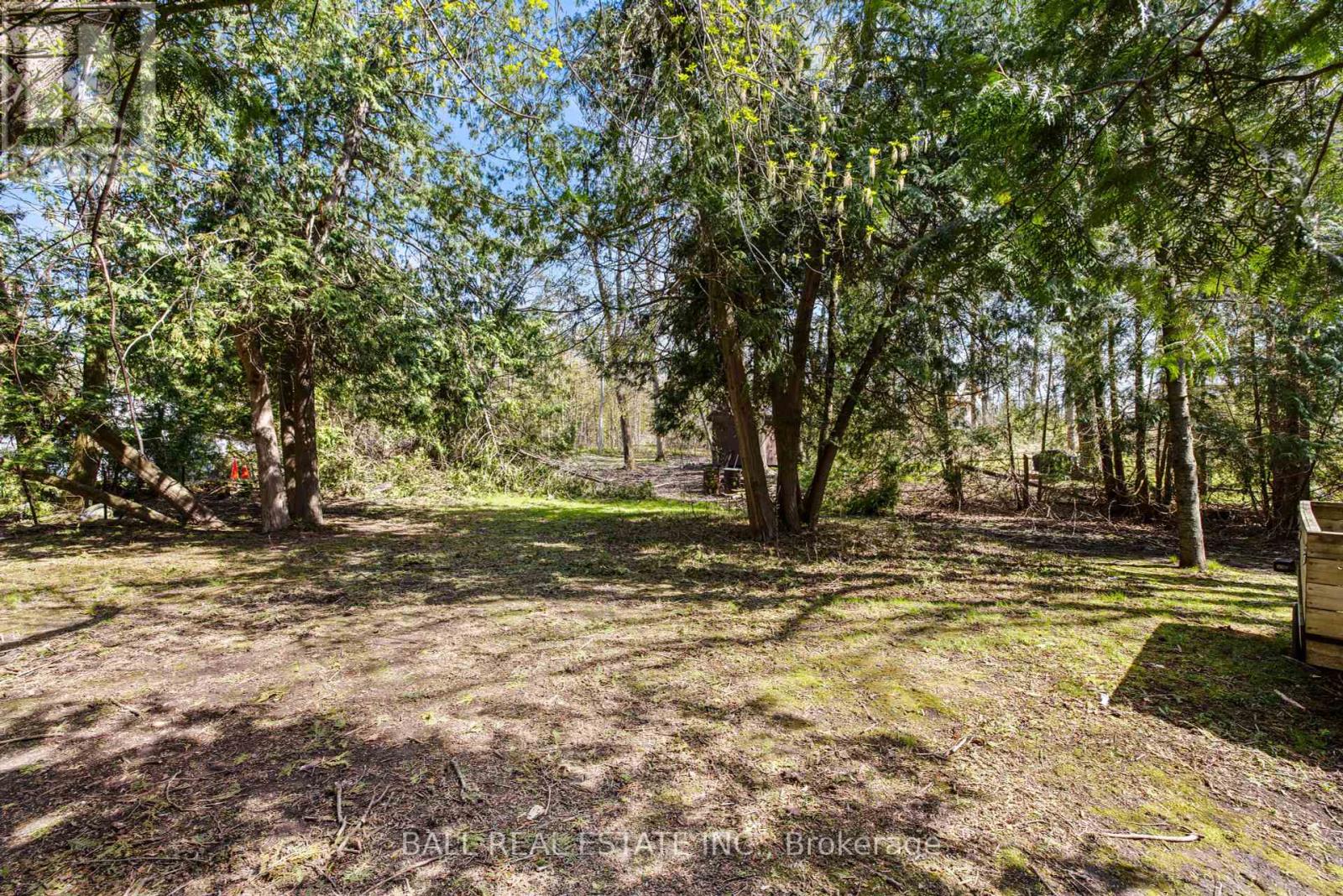 53 Rustic Bay Street, Kawartha Lakes (Lindsay), Ontario  K9V 4R6 - Photo 3 - X12136823