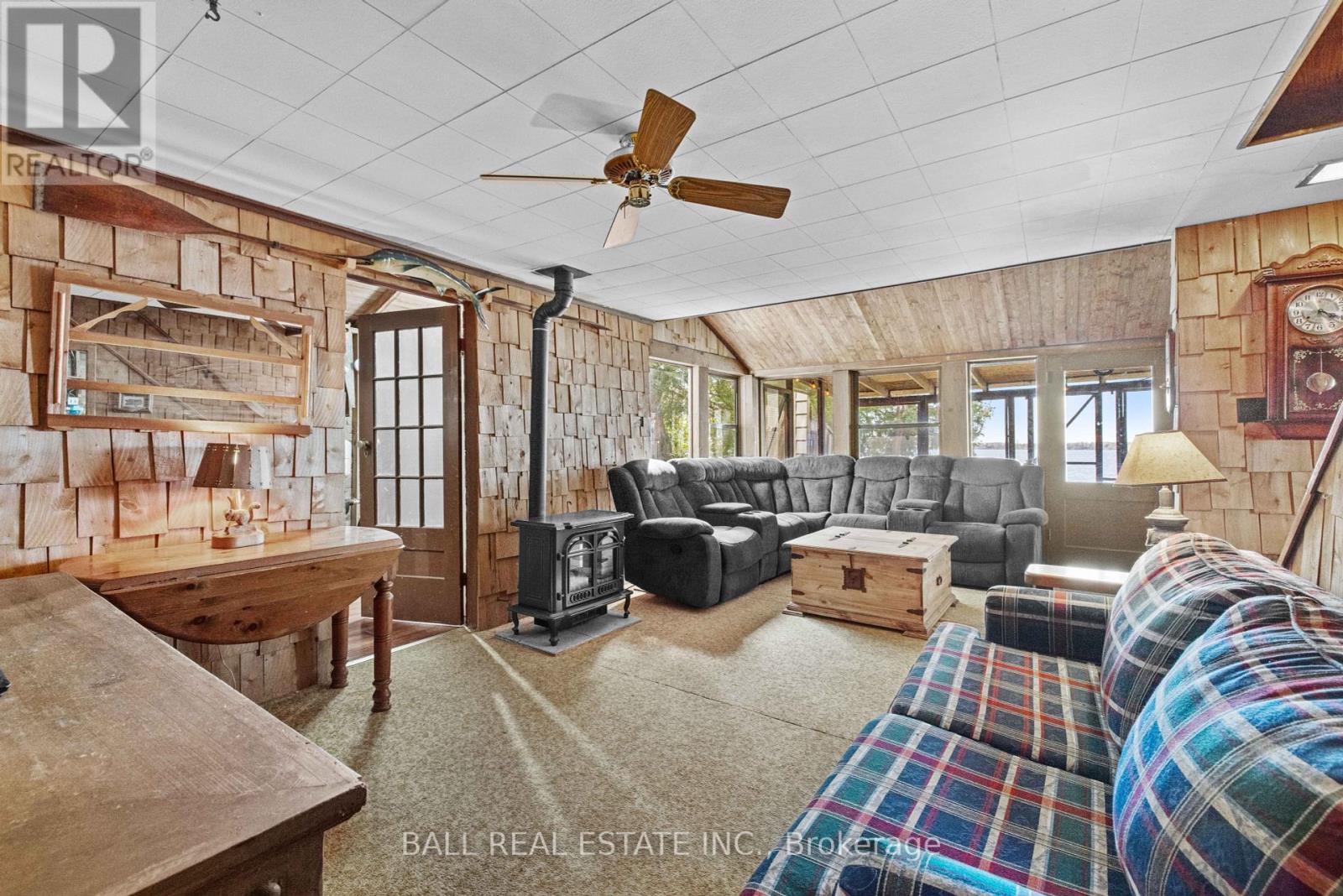 53 Rustic Bay Street, Kawartha Lakes (Lindsay), Ontario  K9V 4R6 - Photo 35 - X12136823