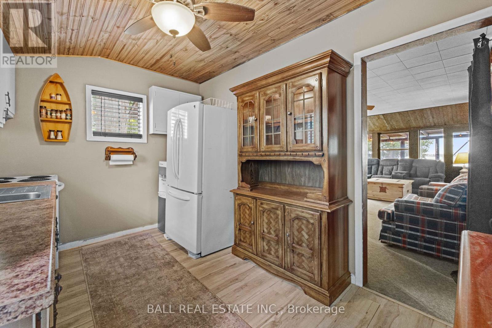 53 Rustic Bay Street, Kawartha Lakes (Lindsay), Ontario  K9V 4R6 - Photo 38 - X12136823