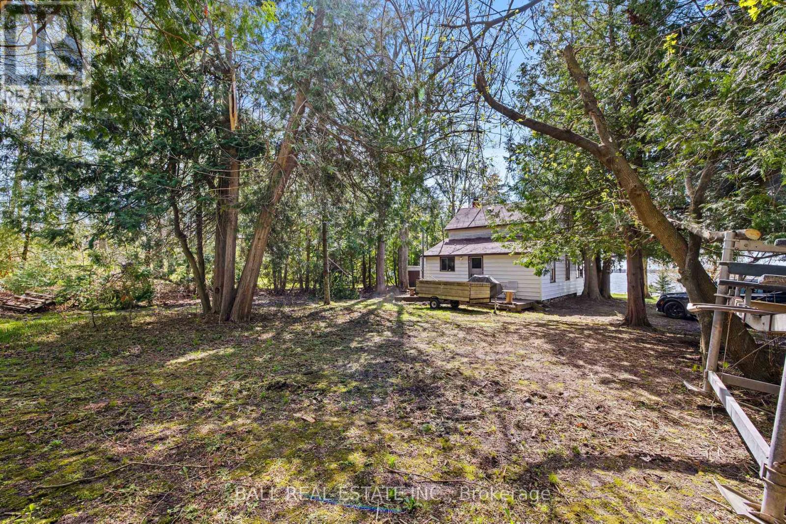 53 Rustic Bay Street, Kawartha Lakes (Lindsay), Ontario  K9V 4R6 - Photo 4 - X12136823