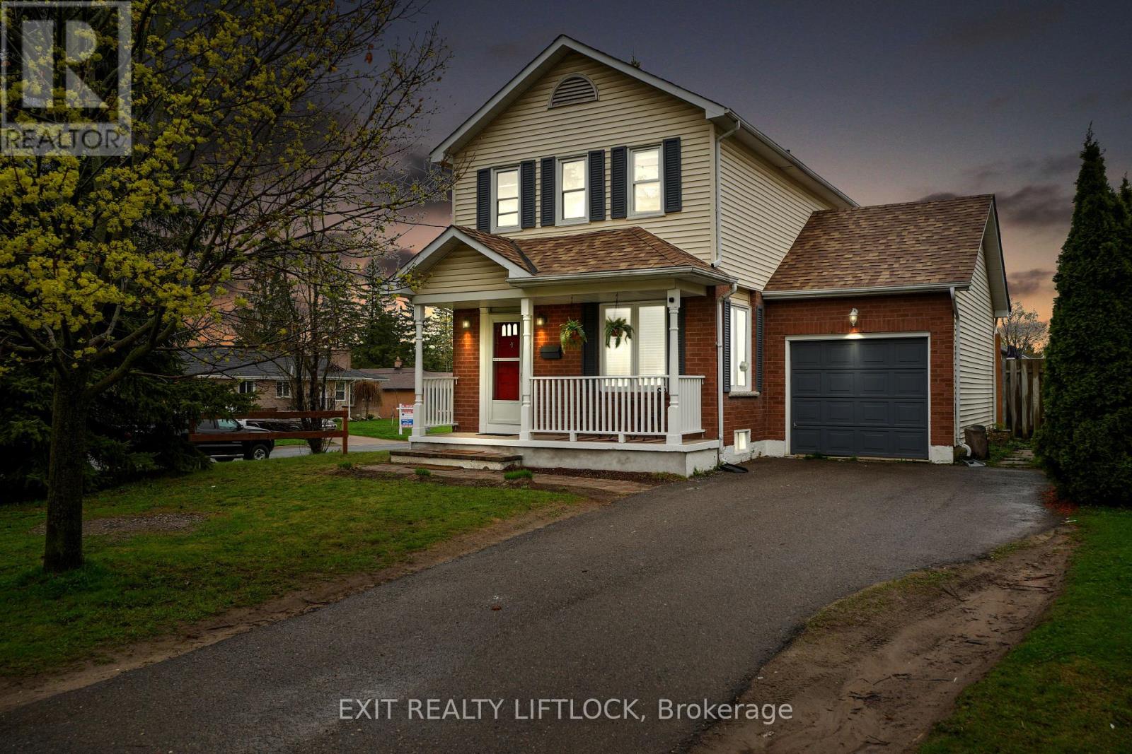 36 KAWARTHA HEIGHTS BOULEVARD, peterborough west (central), Ontario