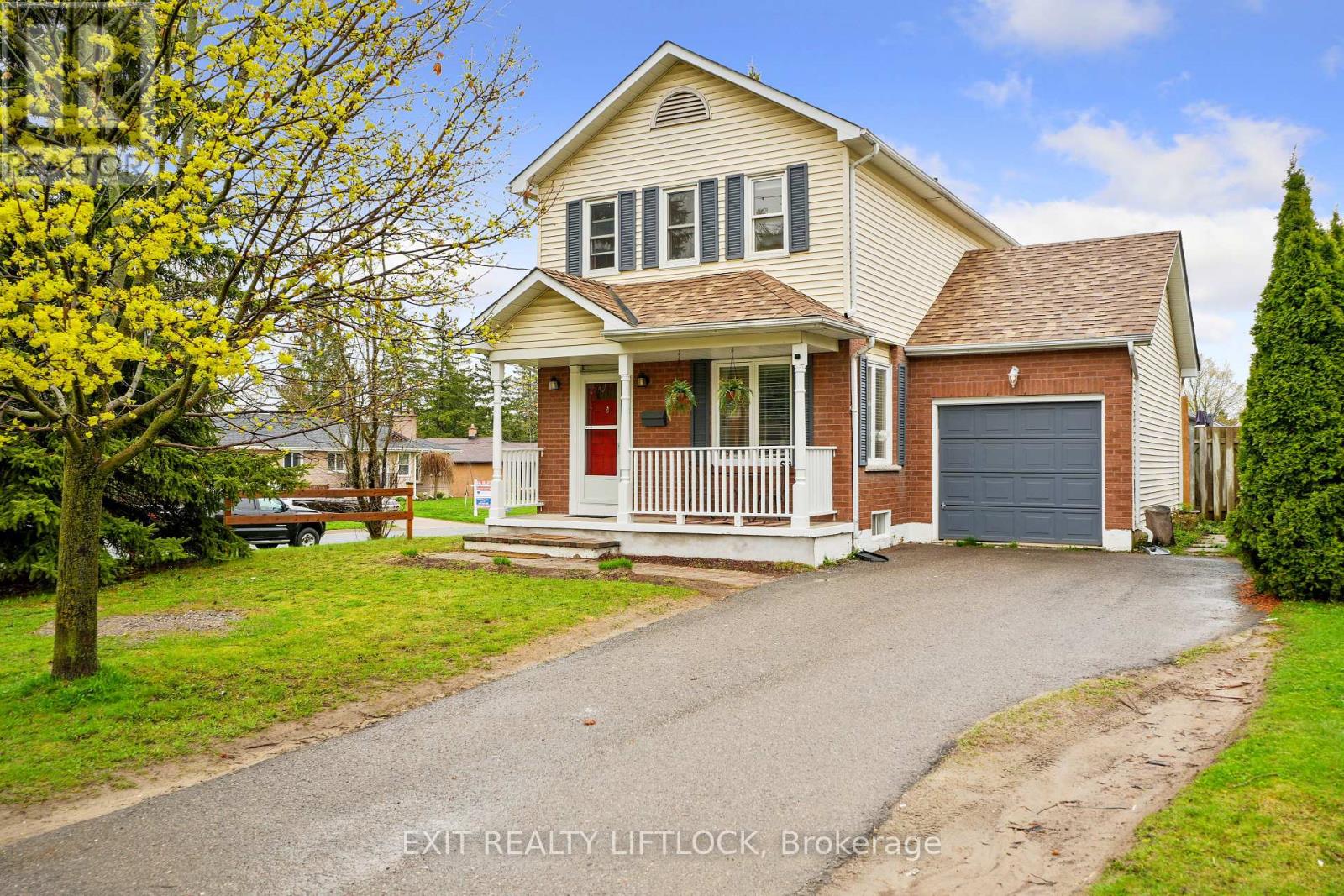 36 Kawartha Heights Boulevard, Peterborough West (Central), Ontario  K9J 8B3 - Photo 4 - X12136865