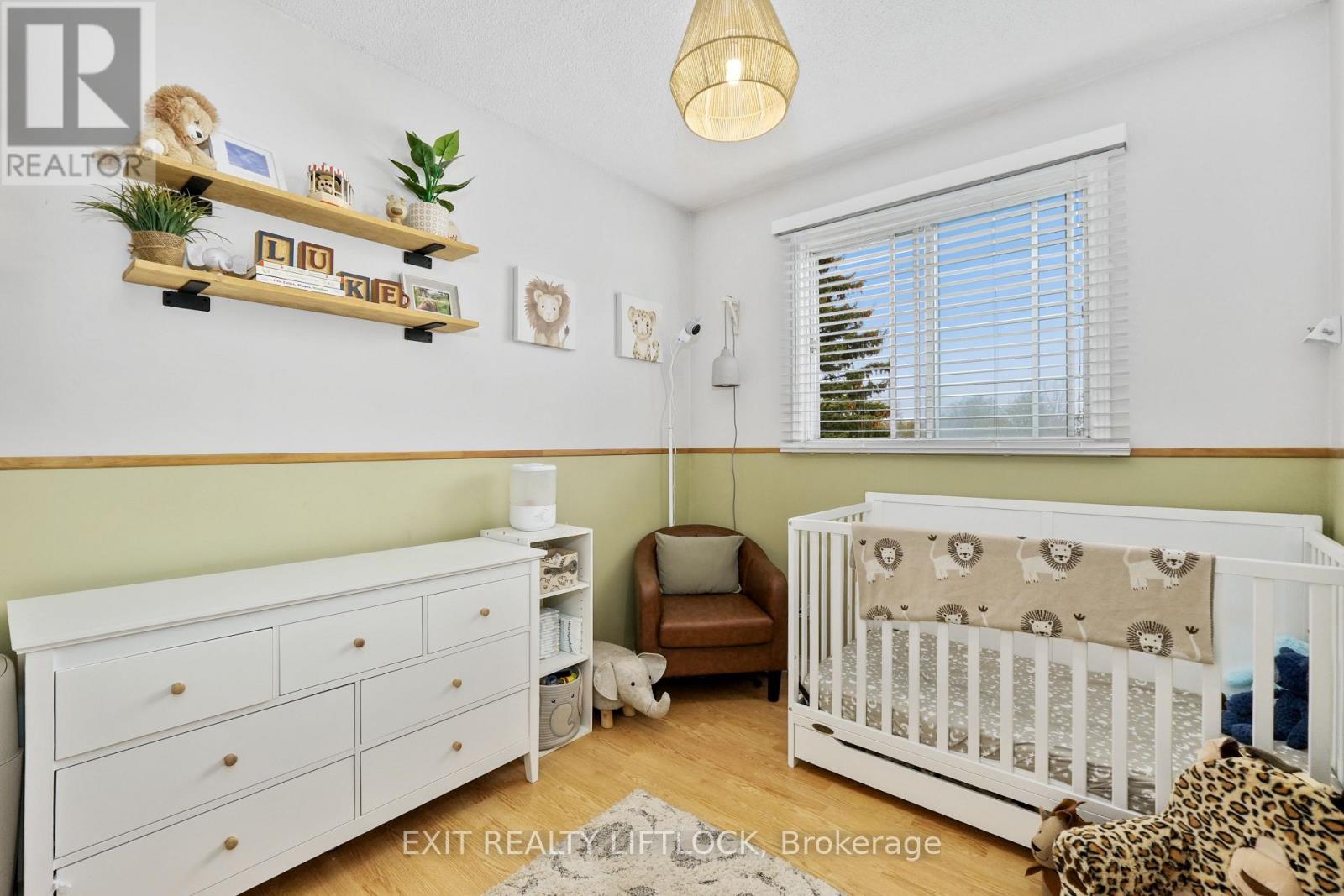 36 Kawartha Heights Boulevard, Peterborough West (Central), Ontario  K9J 8B3 - Photo 42 - X12136865