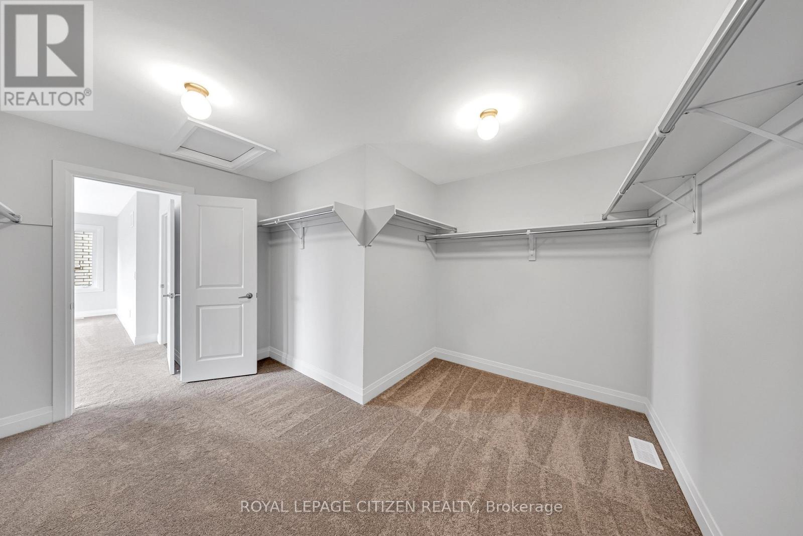 21 Walters Street, Kawartha Lakes (Lindsay), Ontario  K9V 0S2 - Photo 18 - X12136542