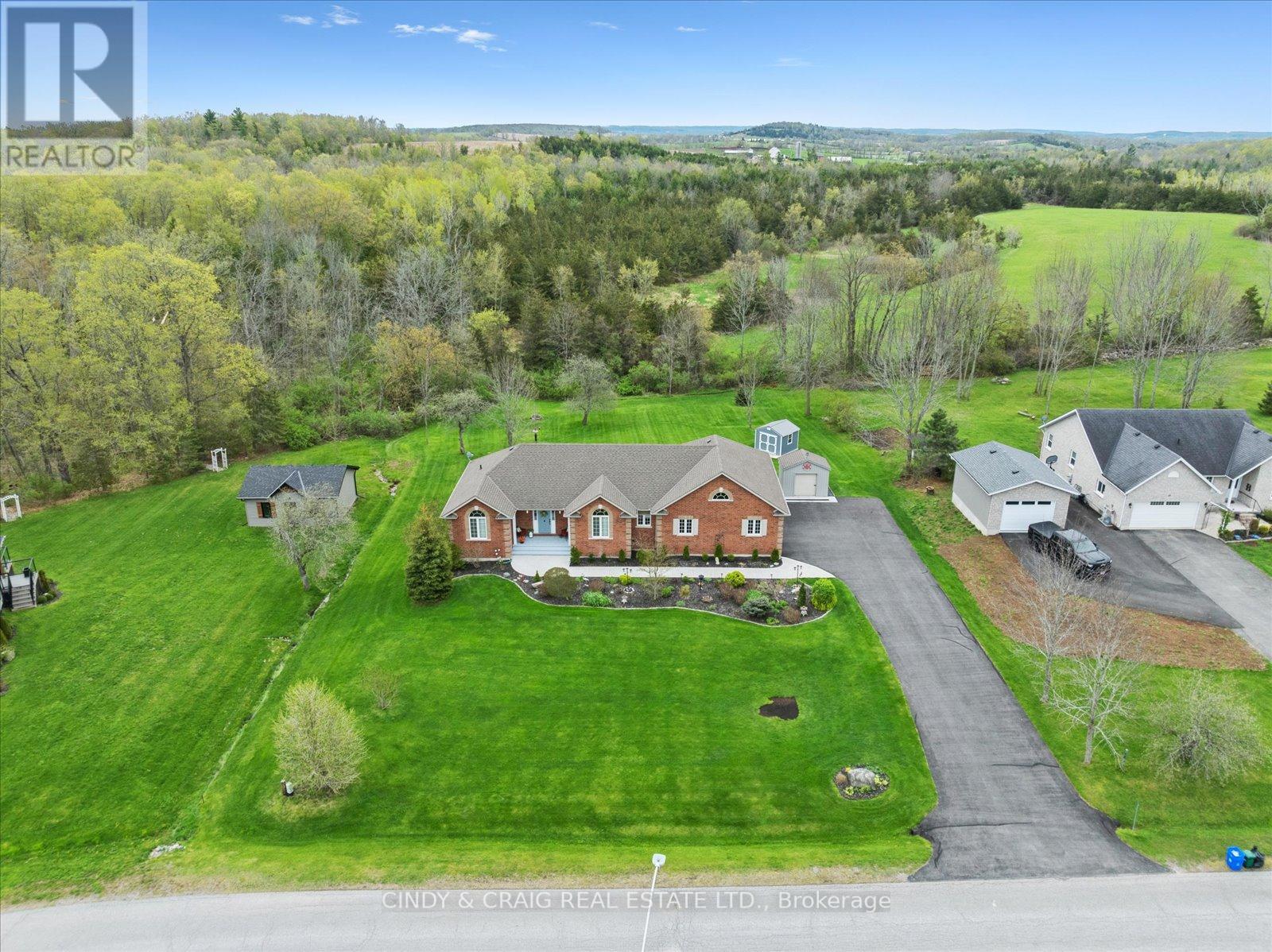 43 Applewood Drive, Trent Hills (Campbellford), Ontario  K0L 1L0 - Photo 18 - X12136559