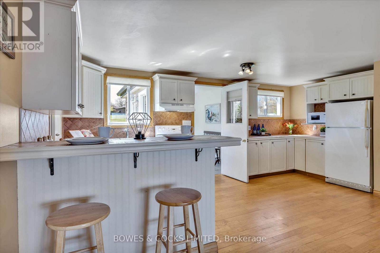 525 Gault Road, Smith-Ennismore-Lakefield, Ontario  K0L 1T0 - Photo 9 - X12136965