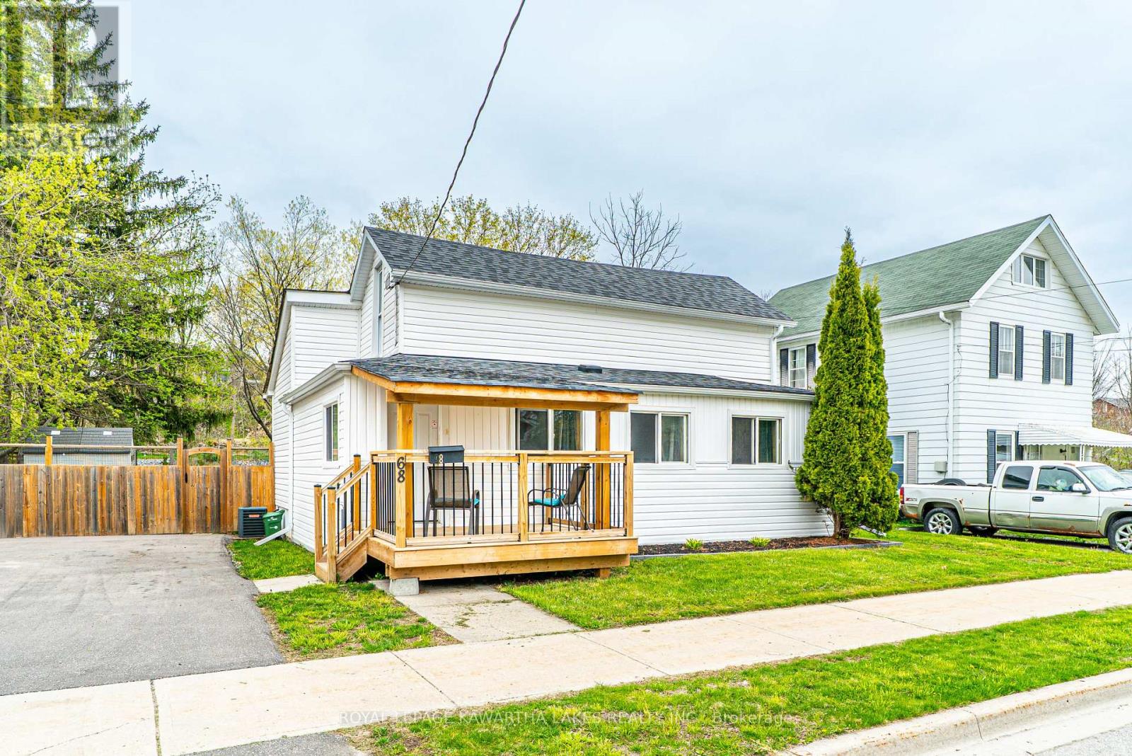 68 RIDOUT STREET, kawartha lakes (lindsay), Ontario
