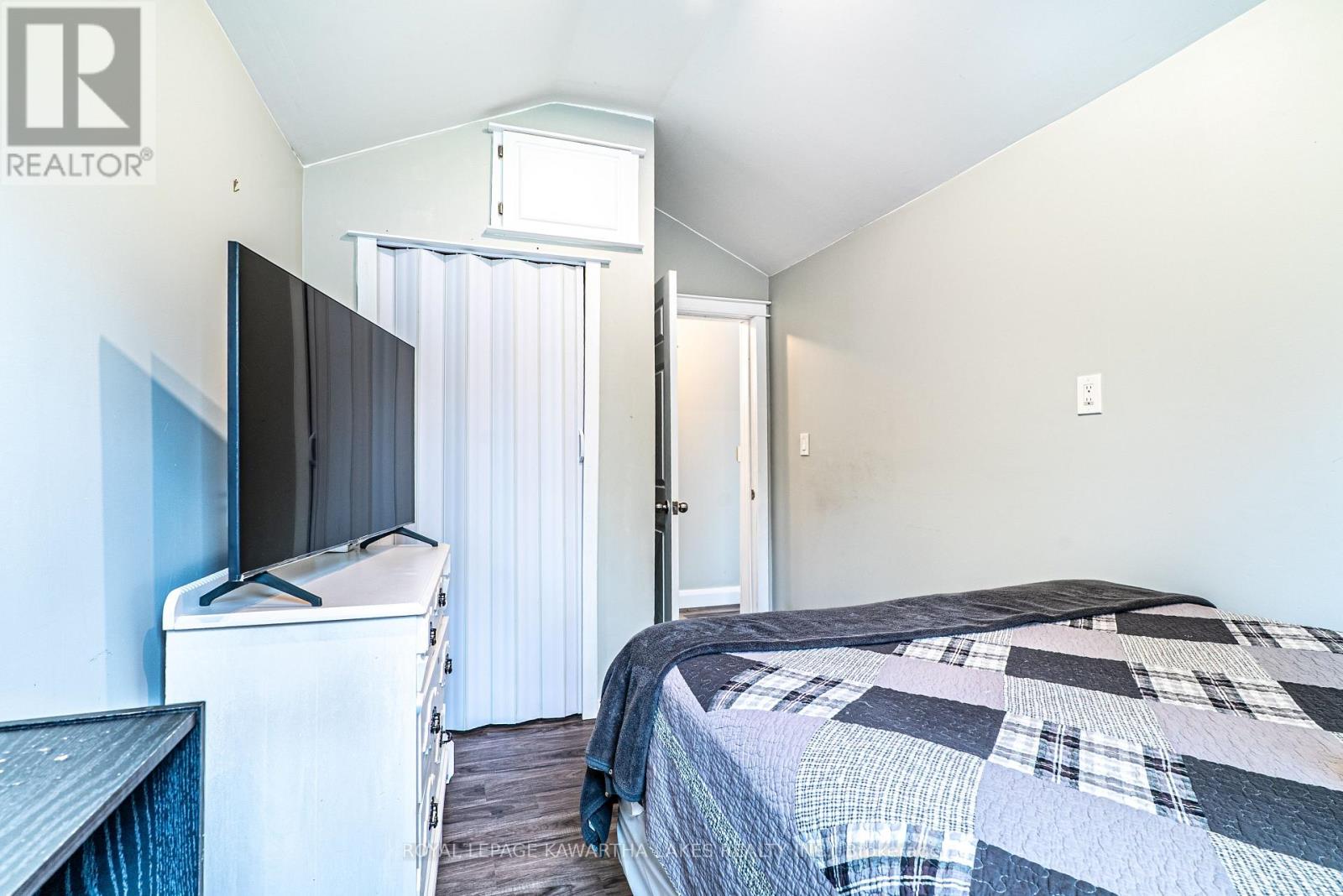 68 Ridout Street, Kawartha Lakes (Lindsay), Ontario  K9V 2B8 - Photo 16 - X12137233