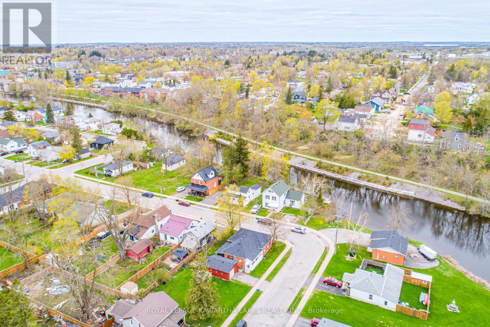 68 Ridout Street, Kawartha Lakes (Lindsay), Ontario  K9V 2B8 - Photo 3 - X12137233