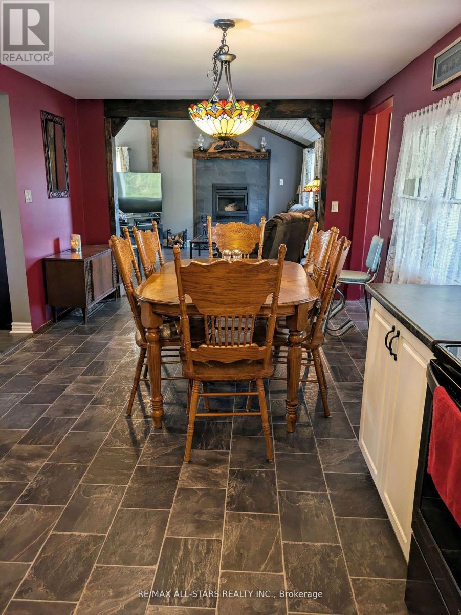 20 Mccreedie Street, Kawartha Lakes (Lindsay), Ontario  K9V 4R1 - Photo 11 - X12137172