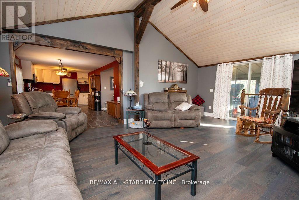 20 Mccreedie Street, Kawartha Lakes (Lindsay), Ontario  K9V 4R1 - Photo 13 - X12137172