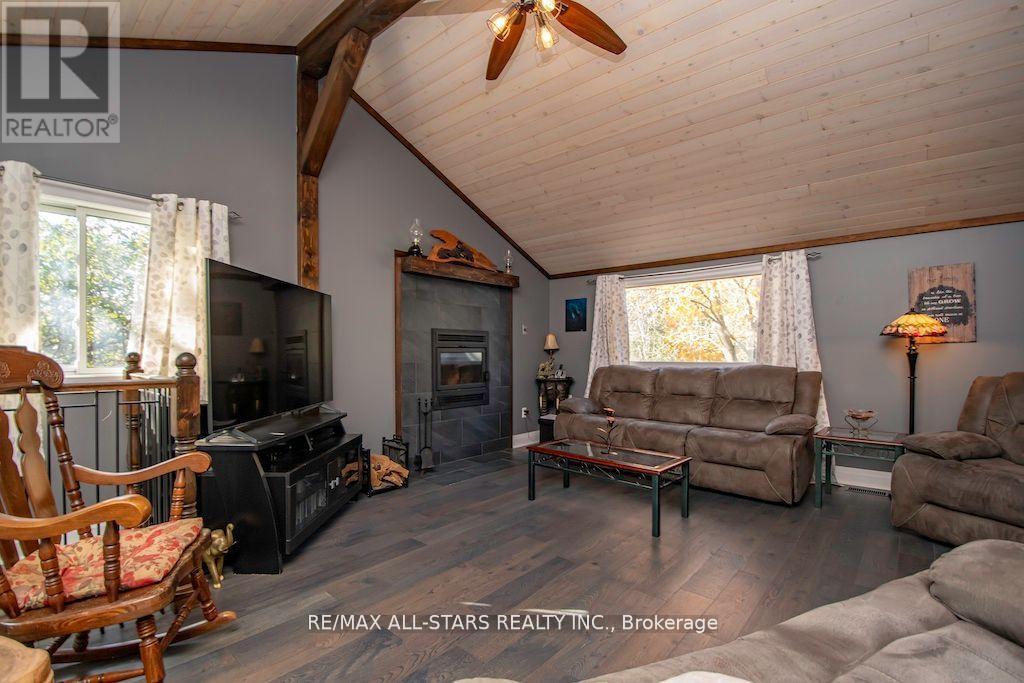 20 Mccreedie Street, Kawartha Lakes (Lindsay), Ontario  K9V 4R1 - Photo 15 - X12137172