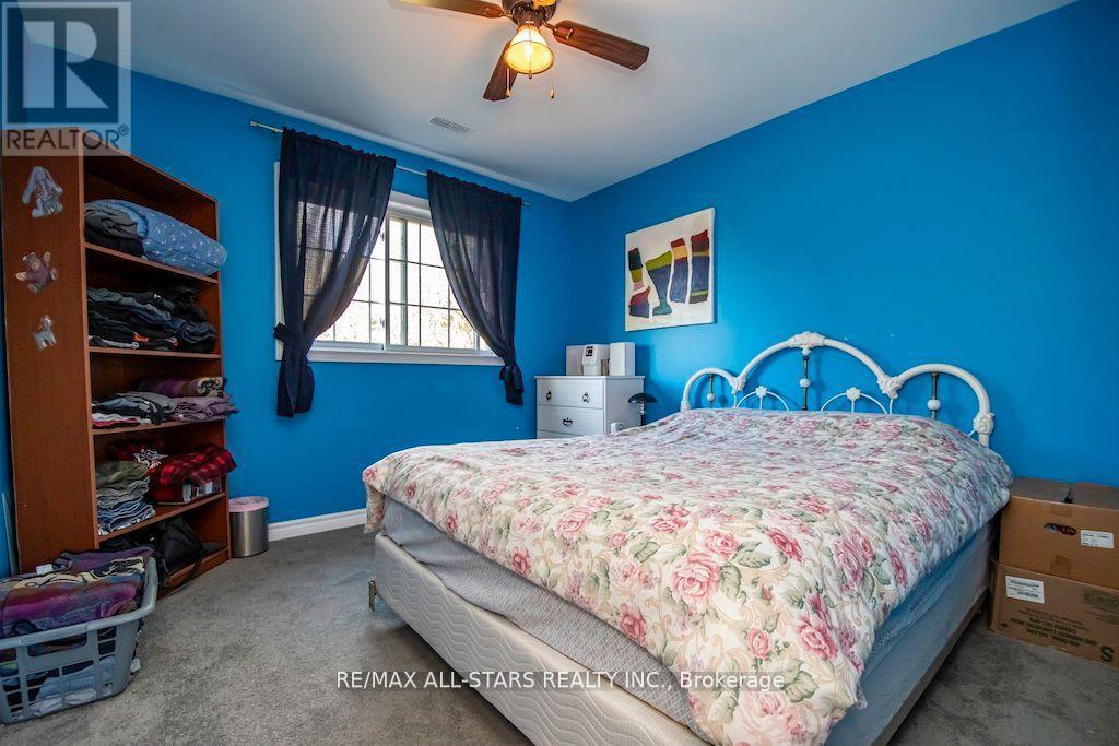 20 Mccreedie Street, Kawartha Lakes (Lindsay), Ontario  K9V 4R1 - Photo 23 - X12137172