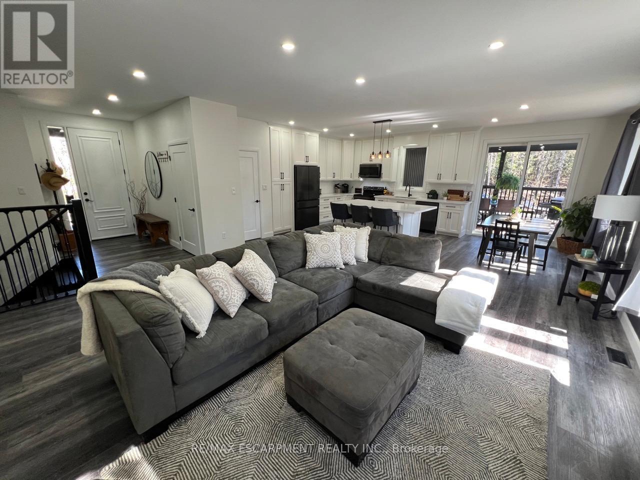 12407 County Road 503, Highlands East (Glamorgan), Ontario  K0L 2Y0 - Photo 13 - X12137070