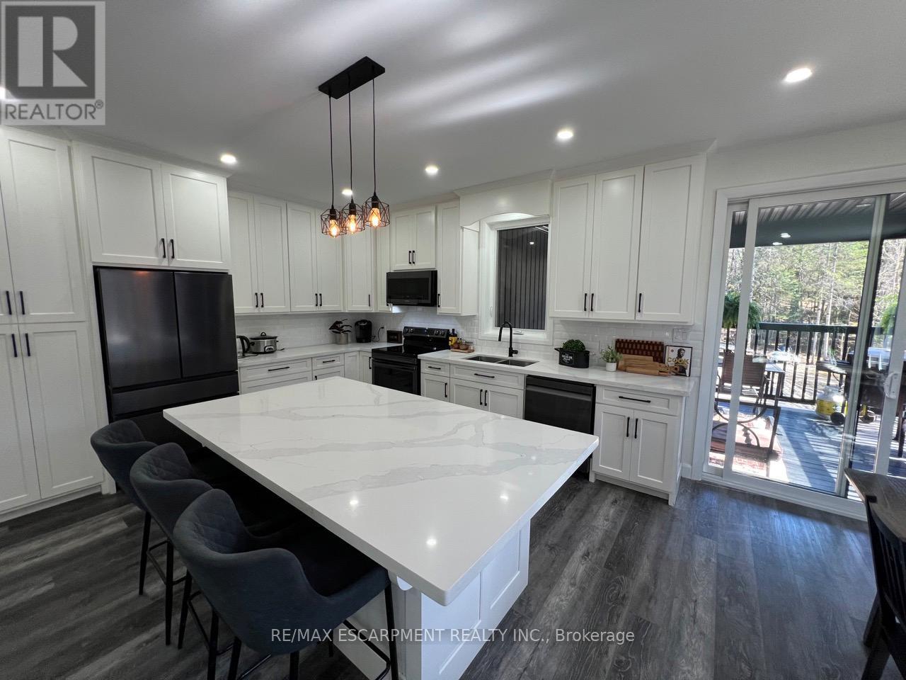 12407 County Road 503, Highlands East (Glamorgan), Ontario  K0L 2Y0 - Photo 6 - X12137070