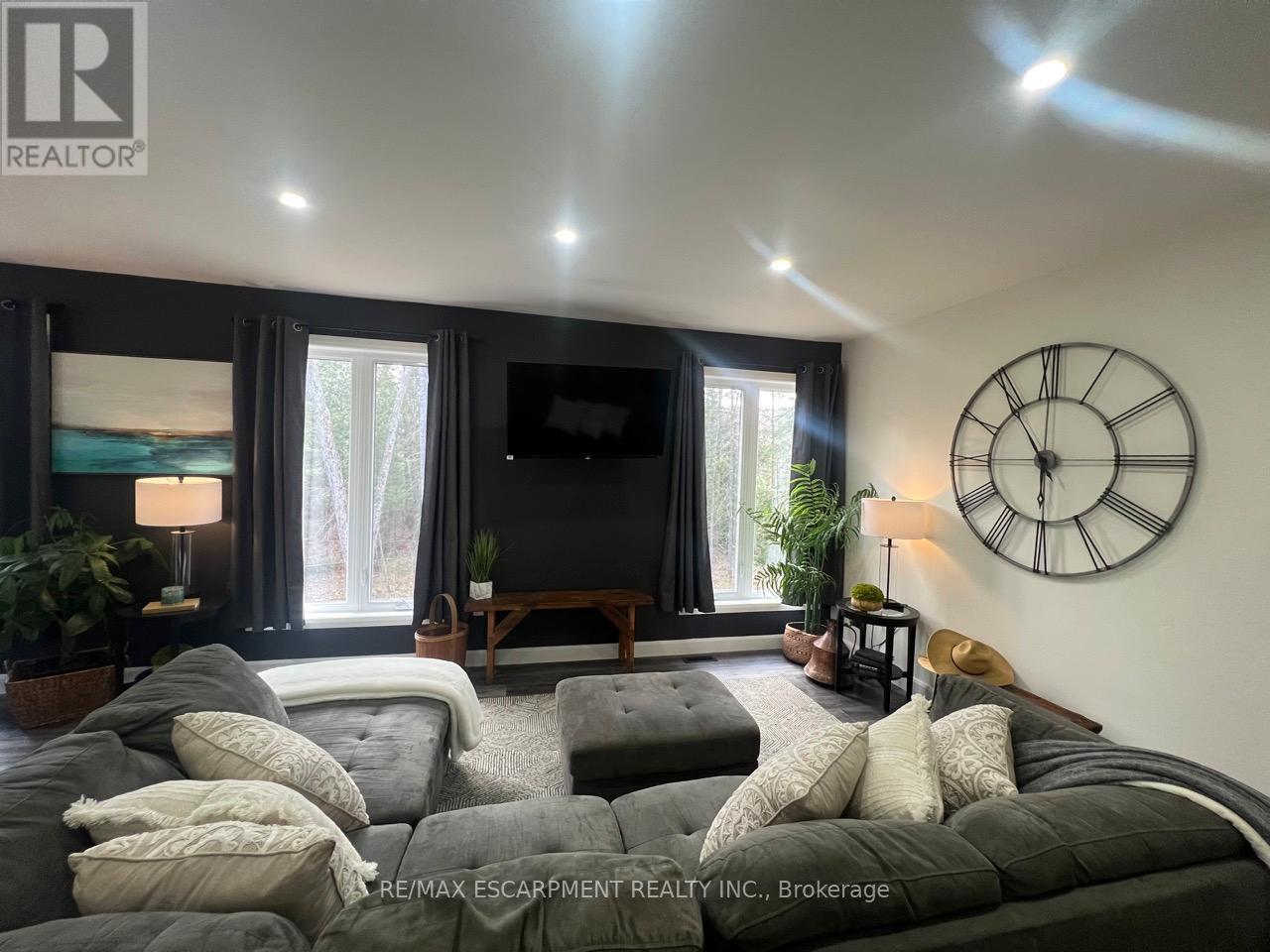 12407 County Road 503, Highlands East (Glamorgan), Ontario  K0L 2Y0 - Photo 7 - X12137070