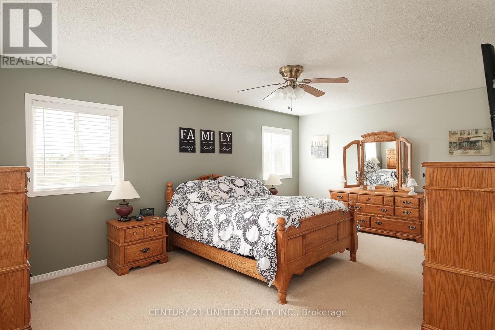 1403 Ireland Drive, Peterborough West (North), Ontario  K9K 0A7 - Photo 15 - X12137384