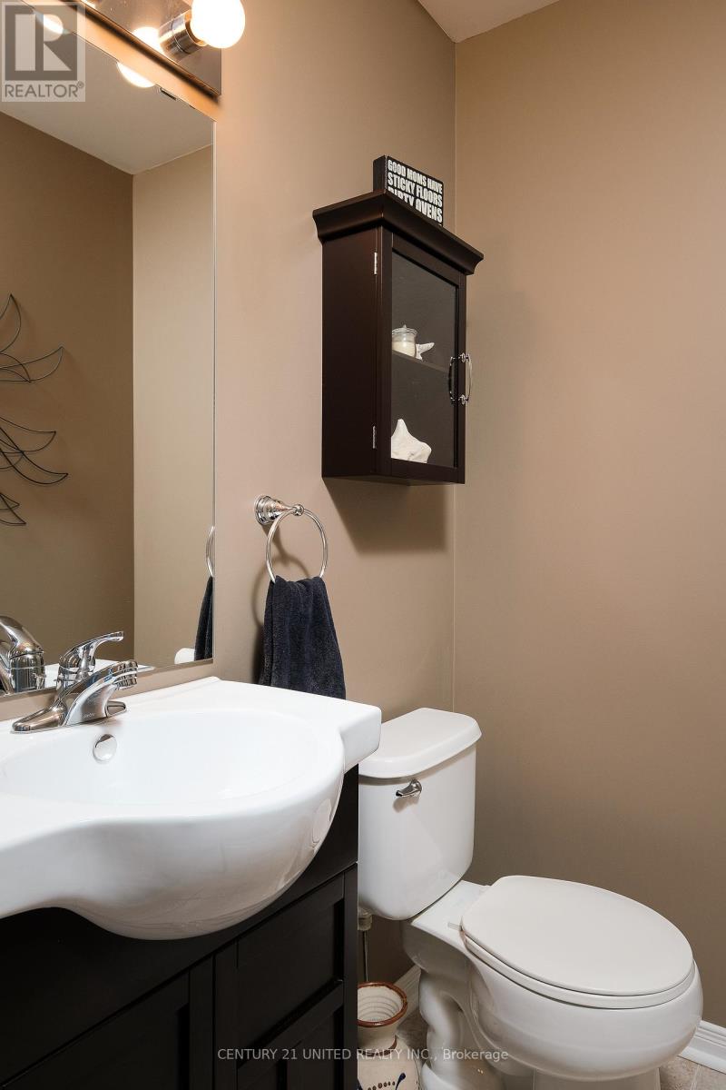 1403 Ireland Drive, Peterborough West (North), Ontario  K9K 0A7 - Photo 23 - X12137384